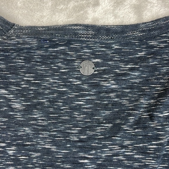 Raw Threads Disney Active Wear Running Mickey Minnie Long Sleeve Women's XL - Picture 8 of 10